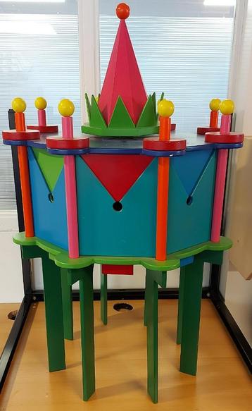 Kleurentoren beschikbaar voor biedingen