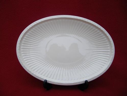 Wedgwood EDME  Ovaal zuur/belegschaaltje/onderschotel juskom, Huis en Inrichting, Keuken | Servies, Zo goed als nieuw, Wedgwood