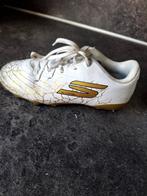Voetbalschoenen maat 32/33, Sport en Fitness, Voetbal, Ophalen, Maat XS of kleiner, Schoenen, Zo goed als nieuw