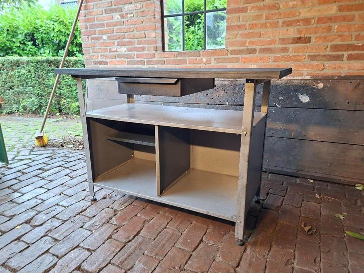 Goede, degelijke werkbank met houten werkblad!, Doe-het-zelf en Verbouw, Werkbanken, Gebruikt, 120 tot 170 cm, Ophalen