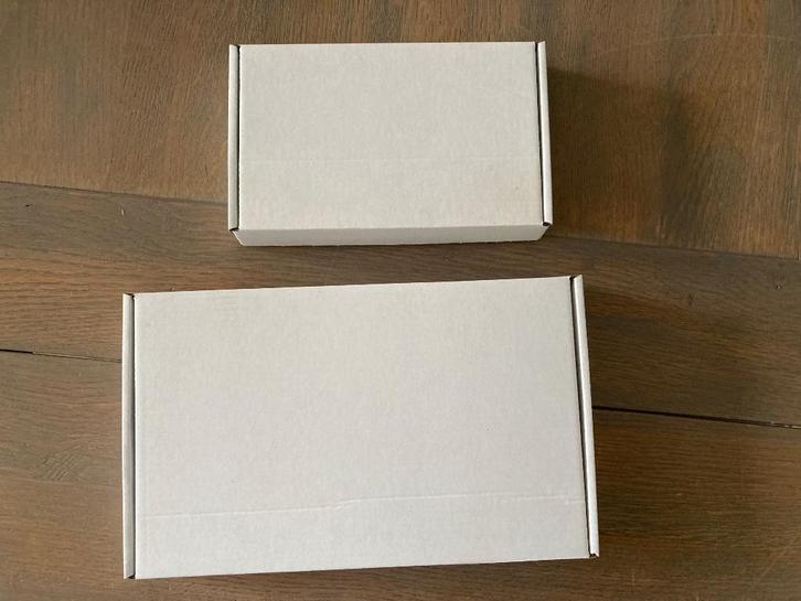 150 st. kartonnen VOUWDOOSJES 2 maten - wit, Doe-het-zelf en Verbouw, Kratten en Dozen, Nieuw, Doos, Minder dan 35 cm, Minder dan 40 cm