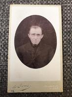 CDV, Man klederdracht, de Jong, Leeuwarden, Carte de Visite, Verzamelen, Gebruikt, Foto, Klederdracht, Ophalen of Verzenden