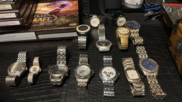 Diverse horloges voor een leuk bod mag het weg beschikbaar voor biedingen