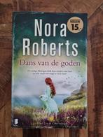Nora Roberts - Dans van de goden, Ophalen of Verzenden, Zo goed als nieuw, Nora Roberts