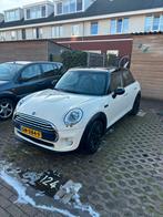 Mini Cooper Chili 5 deurs NL auto, Auto's, Mini, Zwart, Leder en Stof, Wit, Handgeschakeld