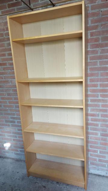 IKEA Billy boekenkast beschikbaar voor biedingen