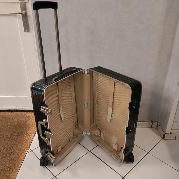 Rimowa Salza Hybrid 64CM, Sieraden, Tassen en Uiterlijk, Koffers, Zo goed als nieuw, Hard kunststof, 60 tot 70 cm, 35 tot 45 cm