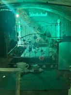 Bed, 2 persoons, Ophalen, Gebruikt, Romantisch, is bij ons in de Alice in Wonderland ruimte gebruikt, Tweepersoons