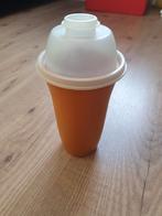 Vintage oranje Tupperware Quick Shaker, Ophalen of Verzenden, Gebruikt, Crème, Beker of Kan