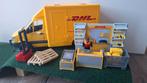 Bruder DHL bus en pakketpunt, Ophalen of Verzenden, Zo goed als nieuw