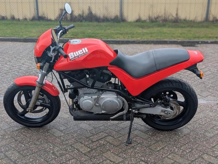 Buell M2 project met slechts 7000 km in 25 jaar!, Motoren, Motoren | Buell, Bedrijf, Naked bike, meer dan 35 kW, 2 cilinders, Ophalen