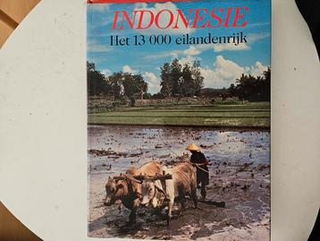 Indonesië het 13000 eilandenrijk beschikbaar voor biedingen