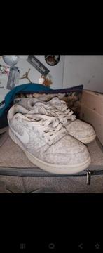 Nike dunk, Wit, Nike, Ophalen of Verzenden, Gedragen