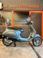 Vespa Primavera E4 25km of 45km brom snor 2019, Fietsen en Brommers, Scooters | Vespa, Ophalen, Vespa, Gebruikt, Overige modellen