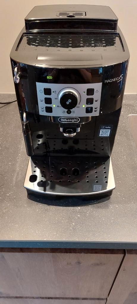 DeLonghi Magnifica S Espresso Machine - Zwart, Witgoed en Apparatuur, Koffiezetapparaten, Zo goed als nieuw, Espresso apparaat