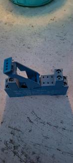 21x Finder relaisvoet+brug 95.85.3, Ophalen of Verzenden, Nieuw
