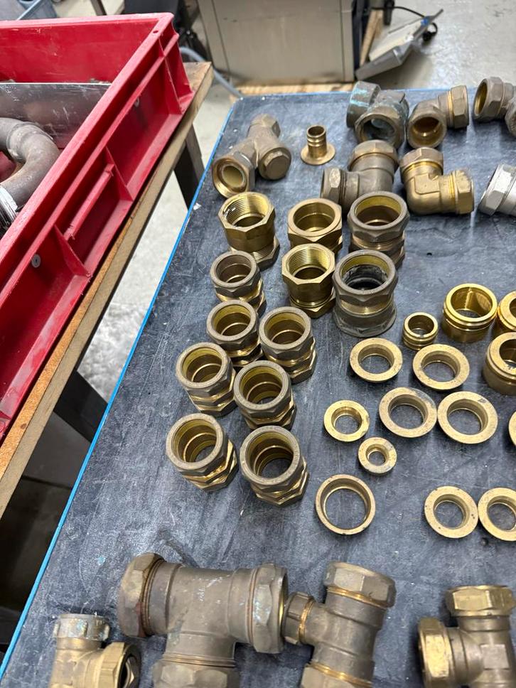 Diverse messing VSH koppelingen, Doe-het-zelf en Verbouw, Buizen en Afvoer, Nieuw, Overige typen, Overige materialen, Minder dan 2 meter