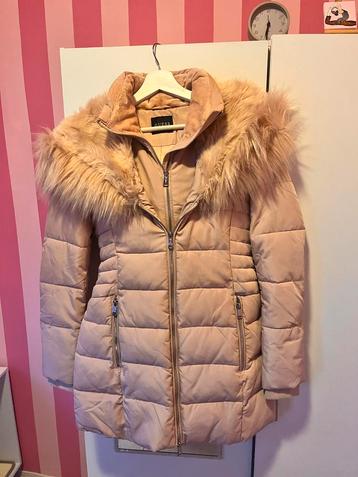 GUESS Winterjas Maat S - Zo Goed Als Nieuw! beschikbaar voor biedingen