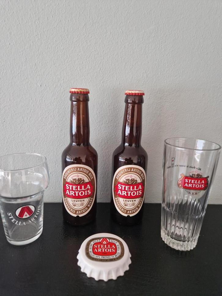 Stella Artois 2 volle flesjes uit 1990 opener en 2 glazen, Verzamelen, Biermerken, Zo goed als nieuw, Flesje(s), Stella Artois