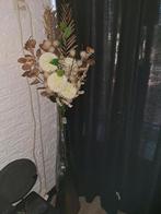 Mooie vaas met bloemen, Huis en Inrichting, Woonaccessoires | Zuilen en Pilaren, Ophalen, Zo goed als nieuw
