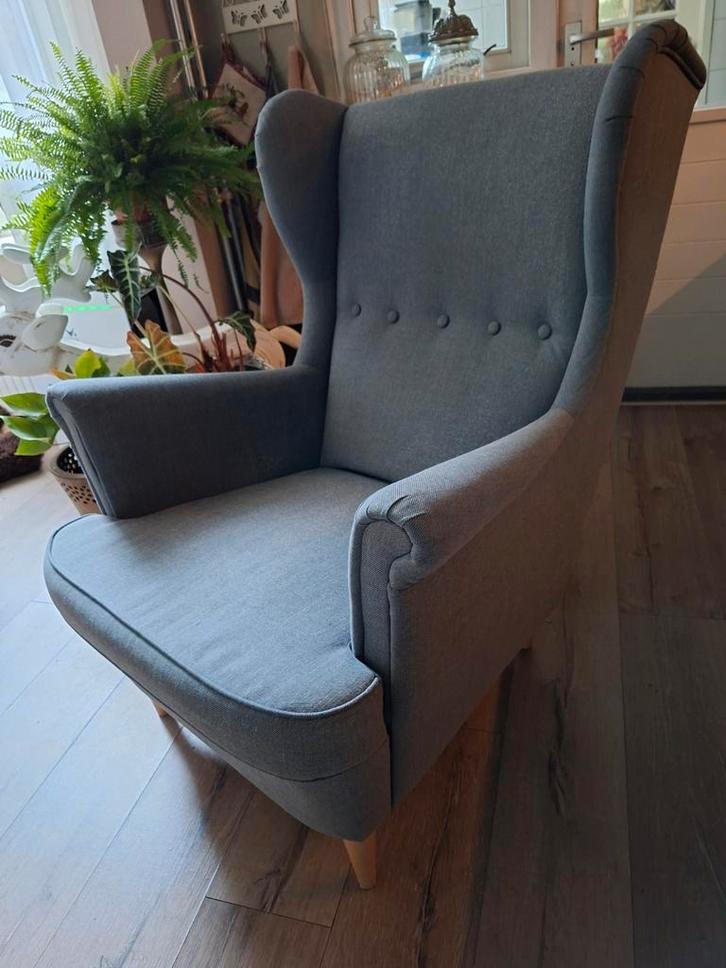 IKEA Strandmon Stoel - Grijs incl krukje, Huis en Inrichting, Fauteuils, Ophalen