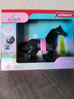 Schleich sleich dieren paard met leuke accessoires nieuw, Ophalen of Verzenden, Nieuw
