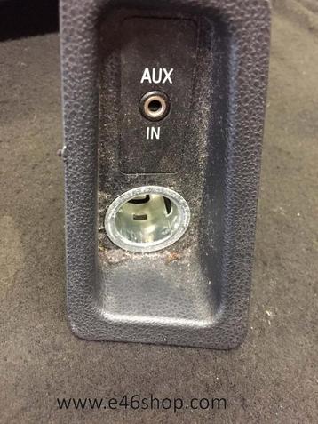 AUX en aansteker voor BMW 1serie  E87 tevens nog meer  beschikbaar voor biedingen