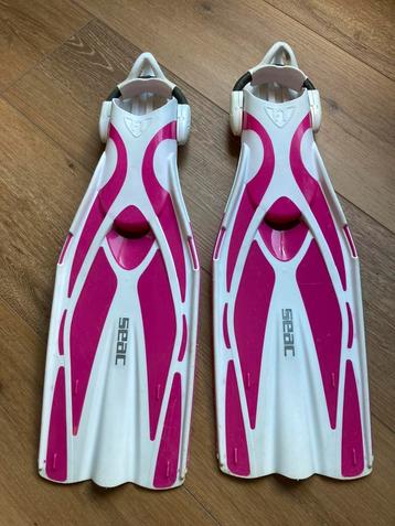 Seac F1 S buitenvinnen XS/S (36-37) roze/wit beschikbaar voor biedingen