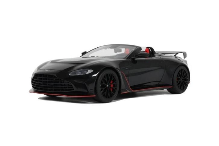 ASTON MARTIN V12 VANTAGE ROADSTER ONYX BLACK *GT SPIRIT*, Hobby en Vrije tijd, Modelauto's | 1:18, Nieuw, Auto, Overige merken