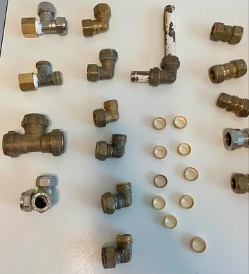 Diverse Knelkoppelingen - 15mm, 22mm, RVS beschikbaar voor biedingen