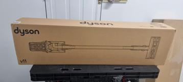 Dyson V11 total clean, new