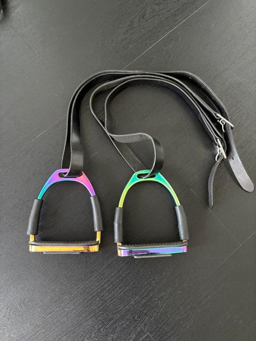 Beugels flexibel regenboog incl riemen 130cm, Dieren en Toebehoren, Paarden en Pony's | Hoofdstellen en Tuigage, Zo goed als nieuw
