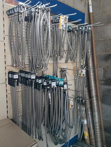 Lot Flexibele Sanitair Slangen - Nieuw beschikbaar voor biedingen