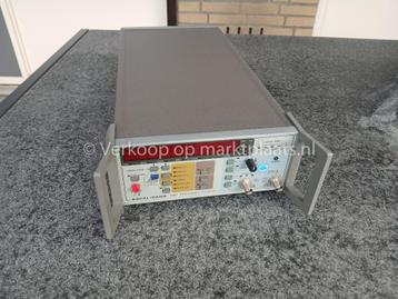 Racal-Dana 1998 frequency counter frequentieteller rubidium beschikbaar voor biedingen