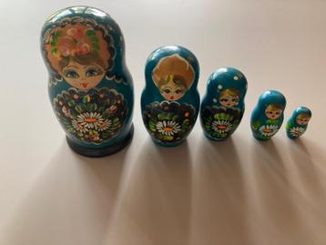 Setje Matroesjka’s hout nestbare pop Russisch houten poppen  beschikbaar voor biedingen