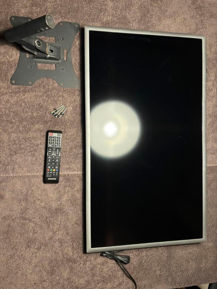 Samsung UE32M5620AW – 32″ Full HD LED (goede staat, compleet, Audio, Tv en Foto, Televisies, Zo goed als nieuw, Full HD (1080p)