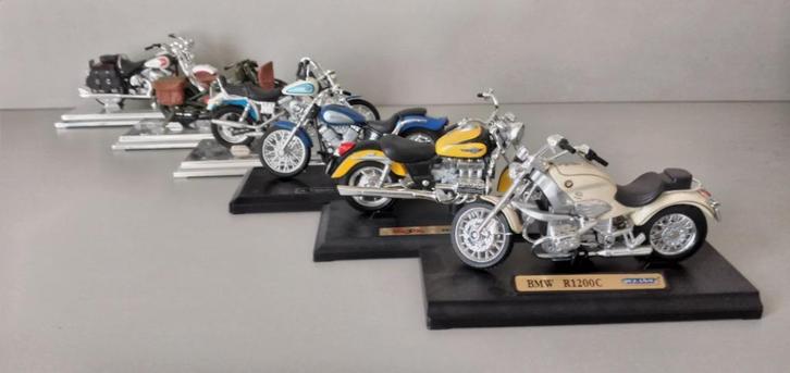 Model motoren 1:18 o.a Maisto,Welly prijs per stuk, Verzamelen, Automerken, Motoren en Formule 1, Zo goed als nieuw, Formule 1