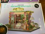 Miniatuur huisje macaron boutique, Hobby en Vrije tijd, Ophalen of Verzenden, Nieuw, Knutselwerk