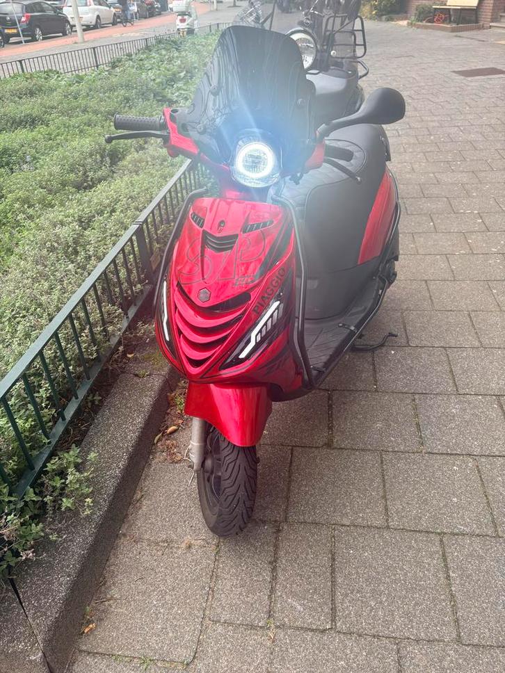 Piaggio Zip Full Option - Candy Red, Fietsen en Brommers, Snorfietsen en Snorscooters, Gebruikt, Piaggio, Benzine, Ophalen
