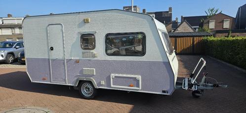 Knaus Country opbouwlengte 435, Caravans en Kamperen, Caravans, Particulier, tot en met 4, 500 - 750 kg, Kleine zit, Knaus, 2 aparte bedden