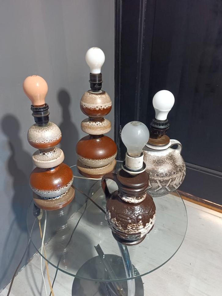 fat lava , west Germany,vaas lamp, tafel lamp,, Huis en Inrichting, Lampen | Tafellampen, Gebruikt, Minder dan 50 cm, Overige materialen