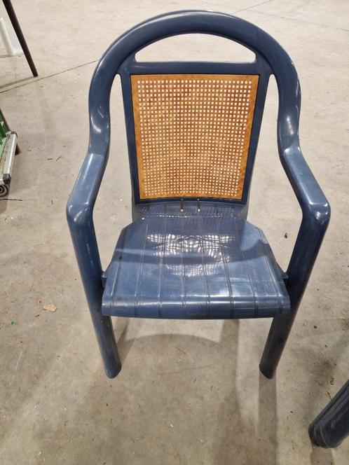 Grosfillex terras stoelen rood 12 st, Tuin en Terras, Tuinstoelen, Gebruikt, Plastic, Stapelbaar, Ophalen