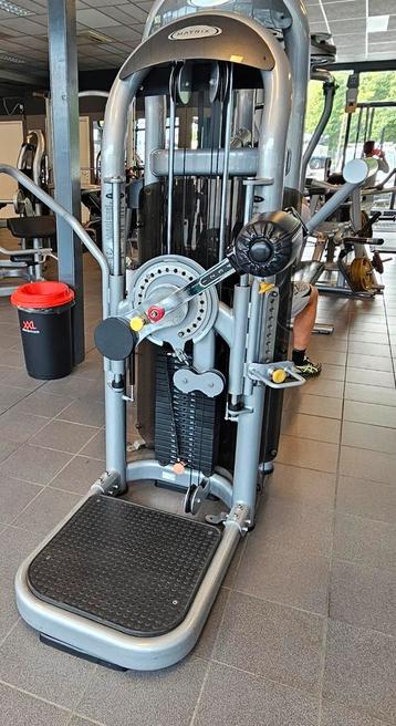 Te koop aangeboden: Matrix Aura series G3 rotary hip

 beschikbaar voor biedingen