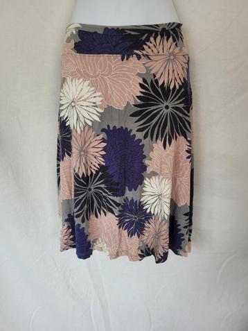 Leuke roze-paarse rok viscose+stretch mt M merk Hema beschikbaar voor biedingen