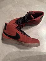 Nike Blazer Bordeaux Rood Maat 45, Kleding | Heren, Schoenen, Ophalen of Verzenden, Zo goed als nieuw, Overige kleuren, Sneakers of Gympen