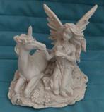 Mooi klein beeldje van eenhoorn en elfje, Ophalen of Verzenden, Zo goed als nieuw