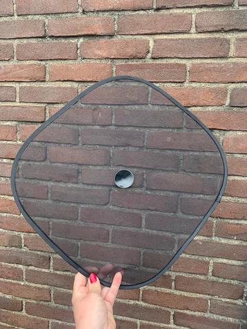 Zonnescherm autoraam  beschikbaar voor biedingen
