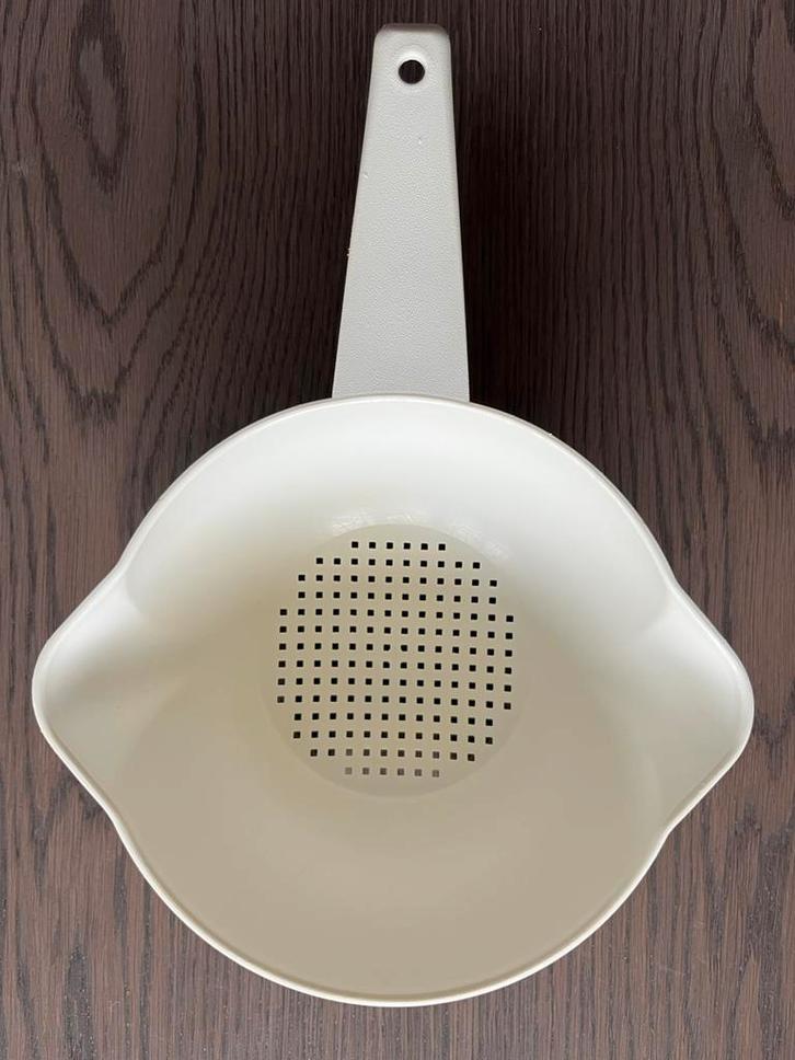Tupperware handvergiet /zeef Wit/creme, Huis en Inrichting, Keuken | Tupperware, Zo goed als nieuw, Overige typen, Wit, Crème