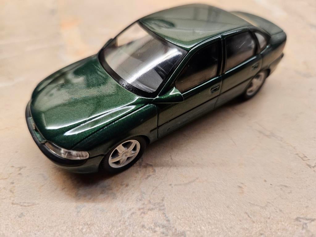 Schuco Opel Vectra B 4 Deurs Groen 1:43, Ophalen of Verzenden, Zo goed als nieuw, Auto, Schuco