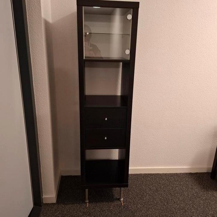 KALLAX 4 VAKS KAST + INZETTEN van IKEA, Huis en Inrichting, Kasten | Wandmeubels, Zo goed als nieuw, Minder dan 100 cm, Minder dan 150 cm
